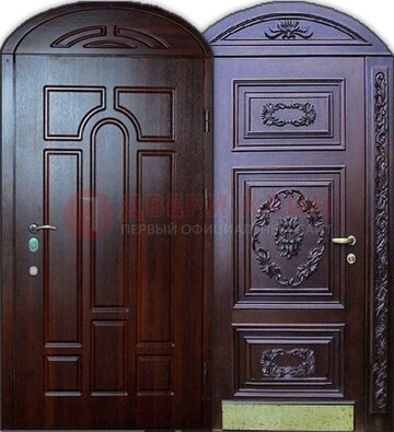 Стильная железная арочная дверь с декоративным элементом ДА-24 в Мытищах