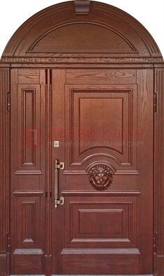 Коричневая арочная железная дверь с виноритом ДА-40 в Жуковском