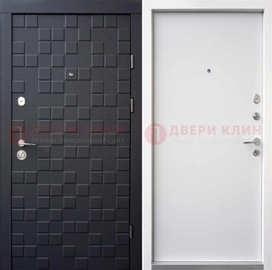 Темная входная дверь с белой МДФ внутри ДМ-222 в Жуковском