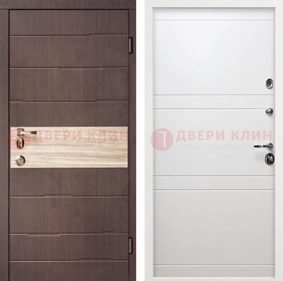 Коричневая стальная дверь с филенчатой МДФ в Белом цвете ДМ-306 в Жуковском