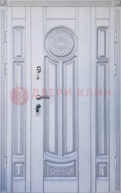 Белая двухстворчатая дверь с массивом дуба ДМД-72 в Жуковском