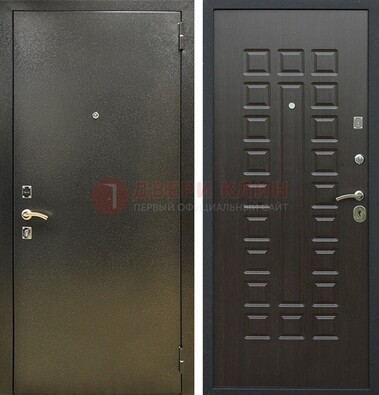 Темно-серая железная дверь с порошковым покрытием и МДФ Венге ДП-287 в Жуковском