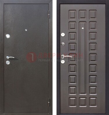 Коричневая железная дверь с порошковым окрасом ДП-63 в Серпухове