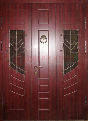 Парадная дверь со вставками из стекла и ковки ДПР-34 в загородный дом в Жуковском