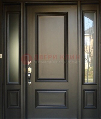 Парадная дверь с отделкой массив ДПР-65 в загородный дом в Жуковском