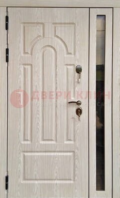 Белая металлическая дверь со стеклом ДС-68 в Жуковском
