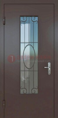 Коричневая наружная железная дверь со стеклом и ковкой ДСК-100 в Жуковском