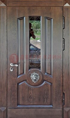 Коричневая уличная дверь со стеклом и ковкой ДСК-107 в Жуковском