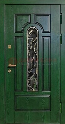 Зеленая железная дверь со стеклом и ковкой ДСК-111 
