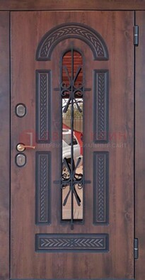 Железная дверь со стеклом и ковкой и узором ДСК-150 в Жуковском