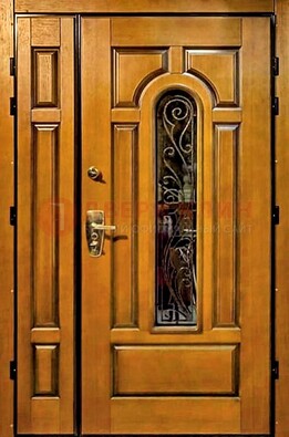 Распашная металлическая дверь со стеклом и ковкой для дома ДСК-152 в Жуковском