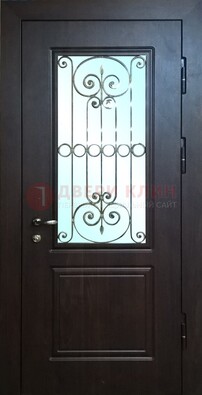 Железная дверь со стеклом и ковкой ДСК-65 для общественных зданий в Воронеже