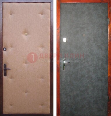 Светлая металлическая дверь с винилискожей ДВ-5 в Ступино