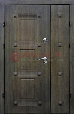 Железная двухстворчатая филенчатая дверь с виноритом ДВТ-143 в Йошкар-Оле