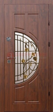 Стальная коричневая дверь с виноритом и ковкой ДВТ-82 в Жуковском
