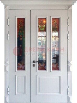 Белая полуторная металлическая дверь с витражом ВЖ-12 в Жуковском